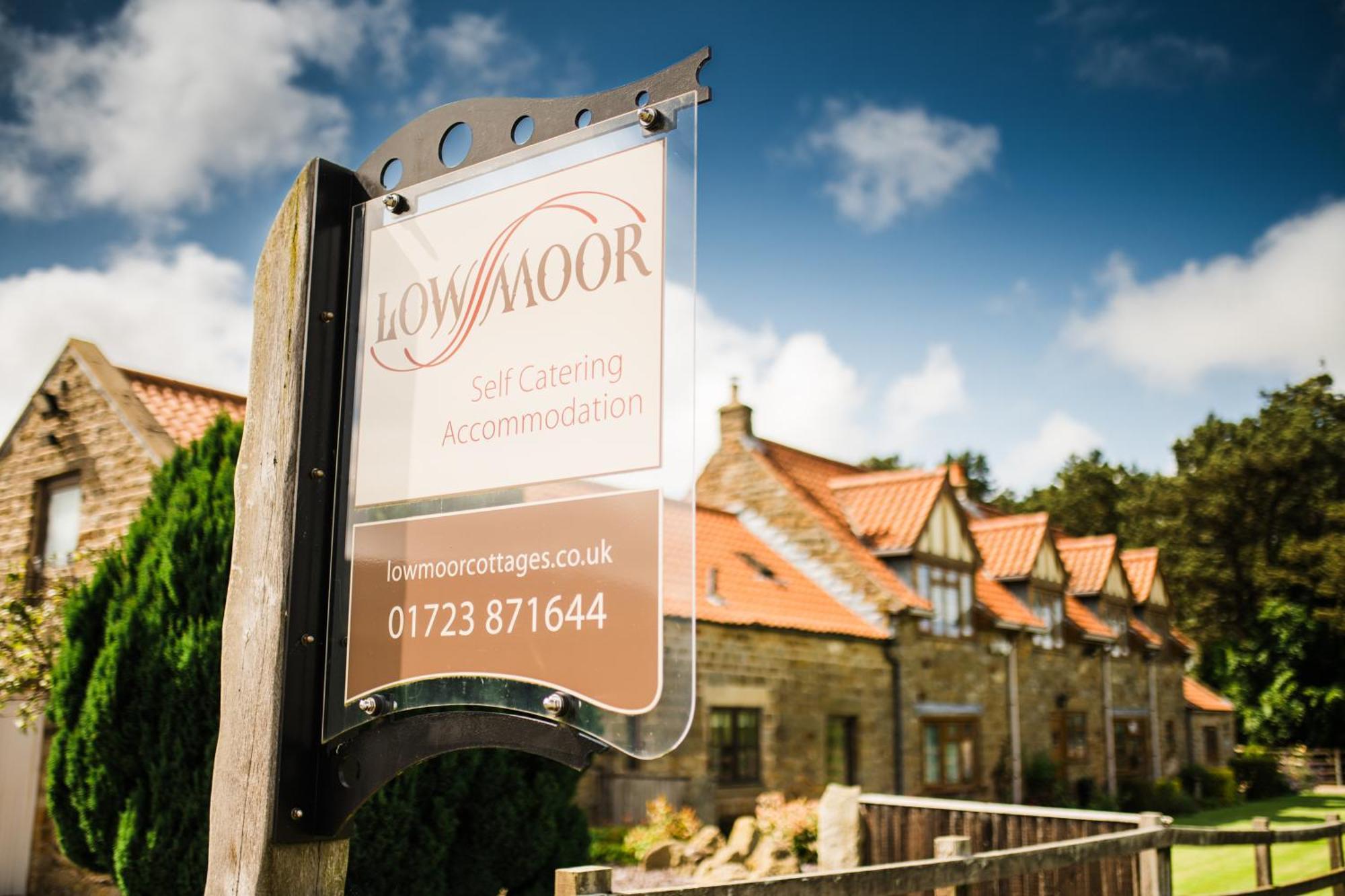 Low Moor Lodge Scarborough Exterior photo